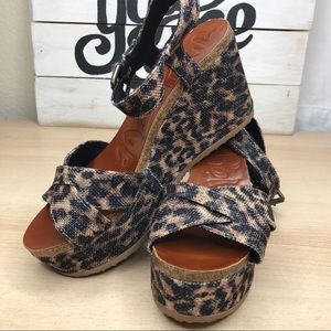 MAD LOVE Leopard Print Platform Sandals Size 9